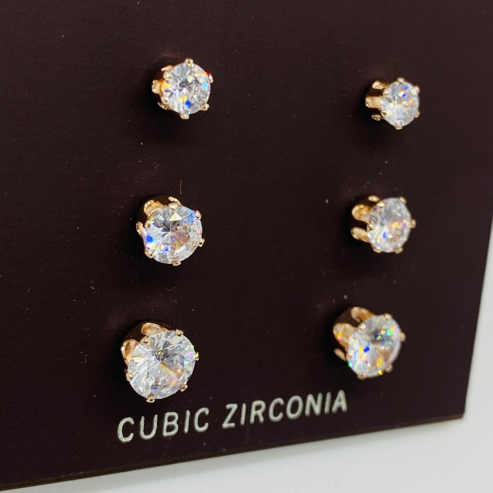 Brand New Gold Anne Klein Stud Set - Picture 2 of 3